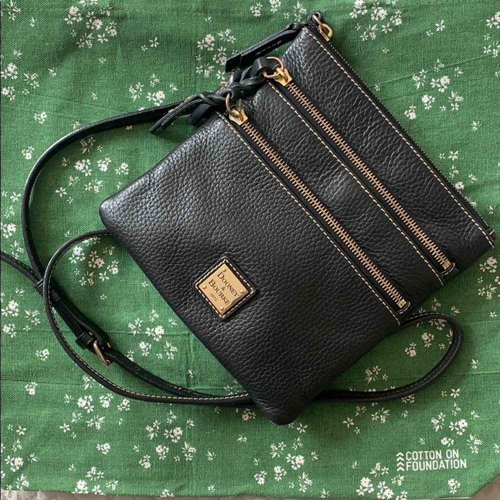 Dooney & Bourke Triple Zip in Pebble Grain Leather